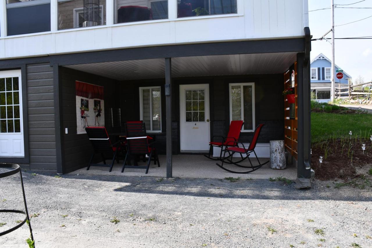 Gite Grand Moment Bed & Breakfast Cabano Exterior photo