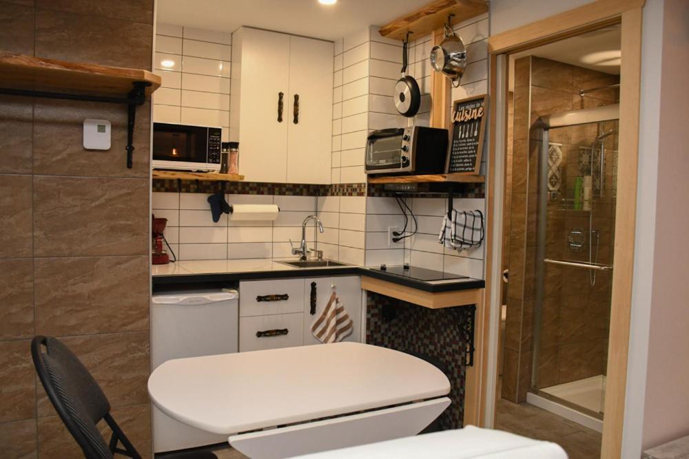Gite Grand Moment Bed & Breakfast Cabano Exterior photo