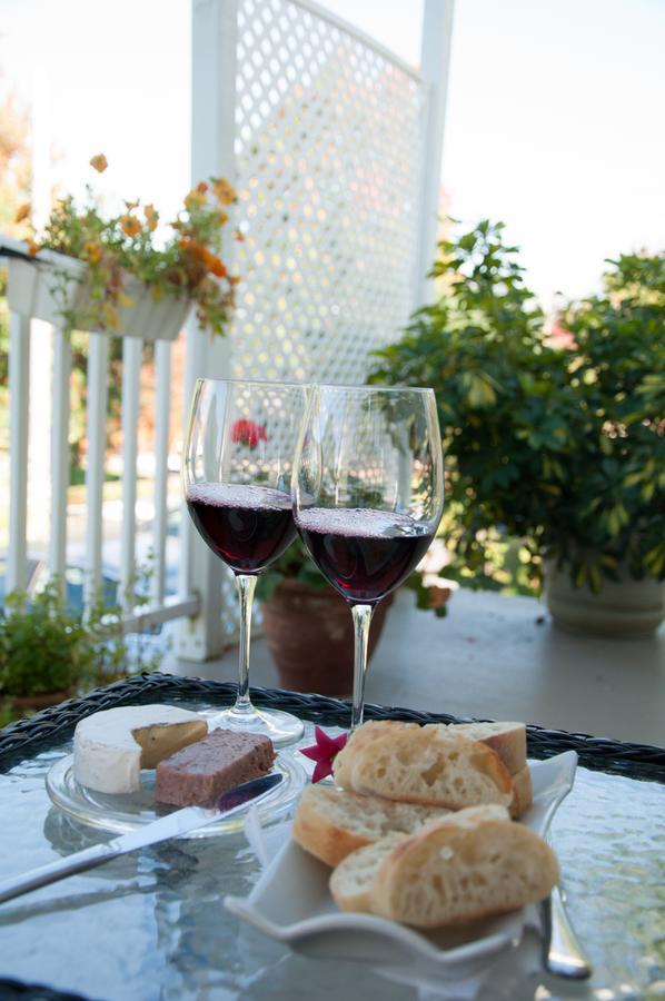 Gite Grand Moment Bed & Breakfast Cabano Exterior photo